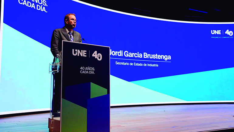 UNE celebra 40 años de normalización en España