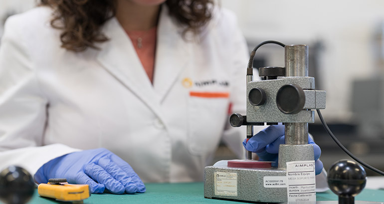 AIMPLAS investiga nuevos procesos para mejorar las propiedades de los bioplásticos para aplicaciones de envase