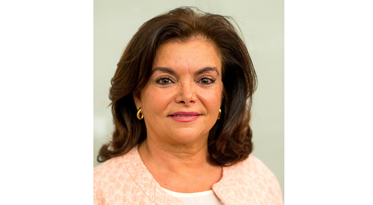 Carmen Peña, Cofares, Federación Internacional de Farmacéuticos (FIP)