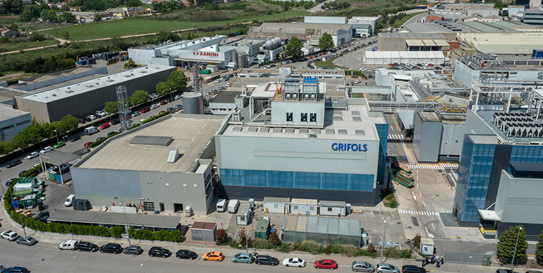 Grifols ampliará su capacidad de fraccionamiento de plasma en Europa con una nueva planta en España
