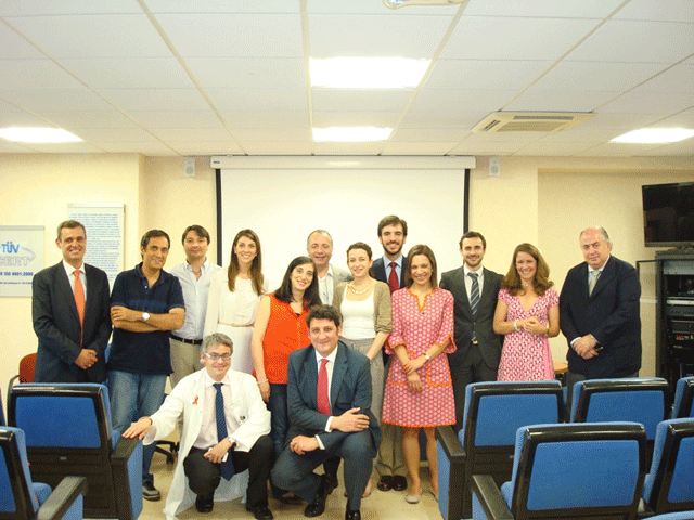 Un momento de la visita de los alumnos de la II Edición del Máster Propio en Derecho Sanitario de la Universidad CEU San Pablo