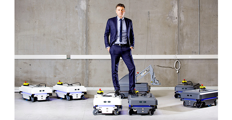 Mobile Industrial Robots lanza el MiR Finance para el sector farmacéutico