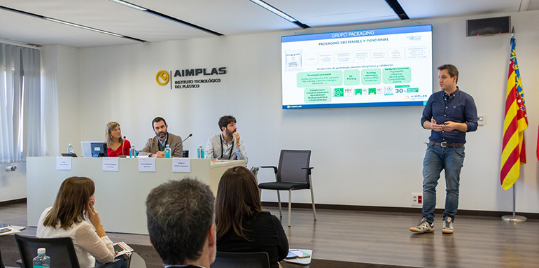 Reunión de Aimplas y Ainia para debatir sobre la sostenibilidad en packaging en el sector cosmético