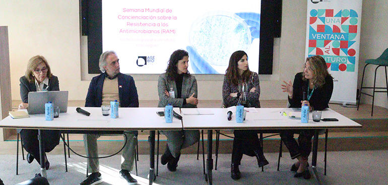 La biotecnología, clave para frenar la resistencia a los antimicrobianos y reforzar la seguridad sanitaria europea