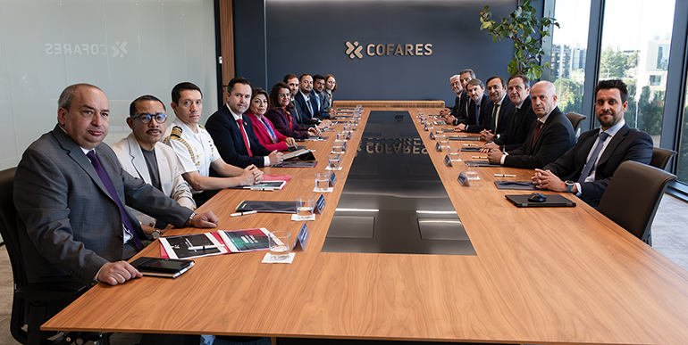 cofares-muestra-su-innovacion-logistica-al-gobierno-ecuador-mediante-farmavenix