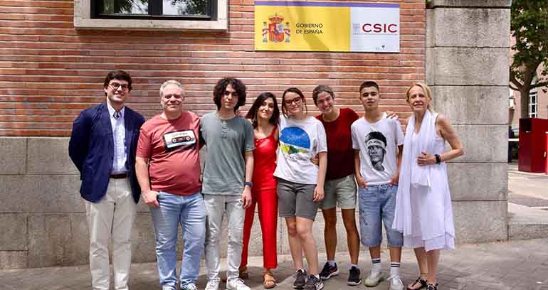 Los tres ganadores de ‘Cuestión de Ciencia 6.0’ culminan  su experiencia con un viaje institucional a Madrid