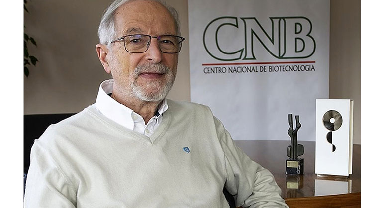 Luis Enjuanes ha sido galardonado con el IX Premio Nacional de Biotecnología
