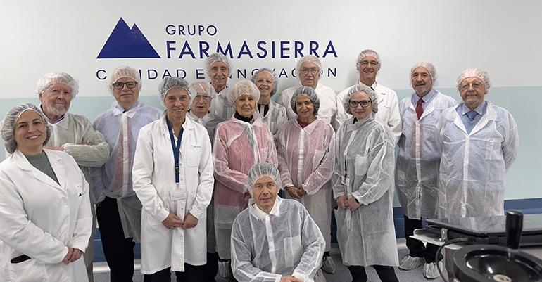 La RANF visita Farmasierra y destaca su aportación a la excelencia científica y la producción farmacéutica nacional