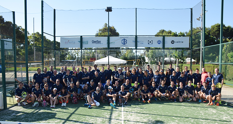 Miguel Ángel Campillo y Carlos Sendín, de la empresa Electromecánica, ganadores del torneo de pádel