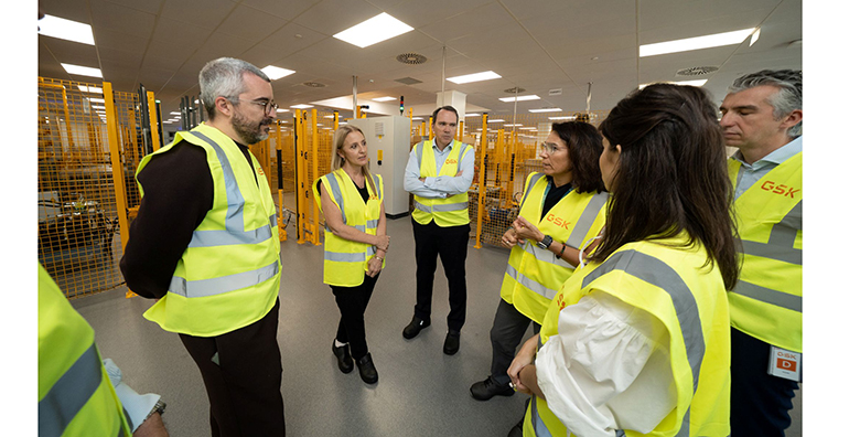 -secretario-estado-sanidad-recorre-instalaciones-gsk-en-aranda-su-zona-logistica-ultima-generacion