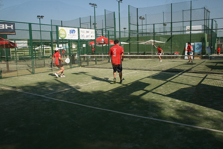 José Manuel Suárez y  Santiago Fernández, de Gerflor, vencedores del torneo de pádel de Barcelona