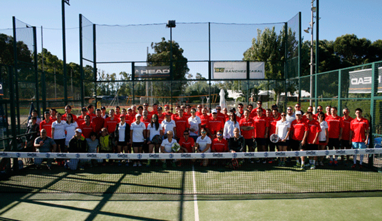 Los jugadores de las compañías Envac, Novartis y Aldo Unión, vencedores del  VI Torneo de Pádel de la Industria Farmacéutica