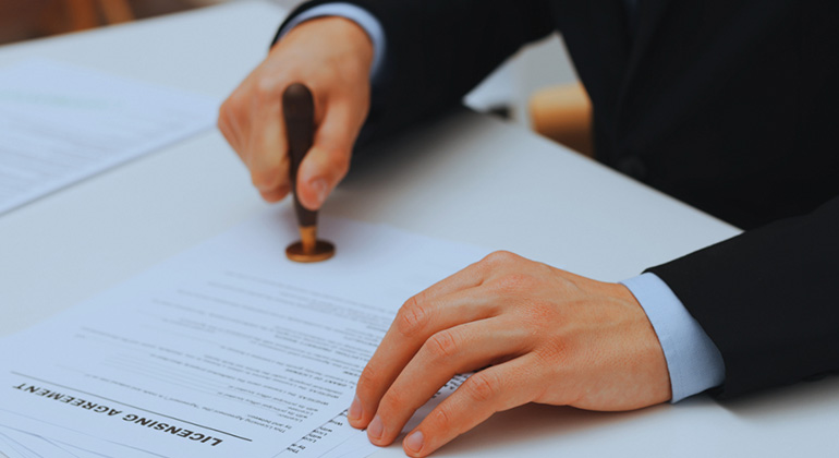 La licencia sanitaria, el pilar imprescindible para fabricar y operar con productos sanitarios en España