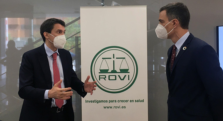 Pedro Sánchez visita las instalaciones de ROVI en Granada