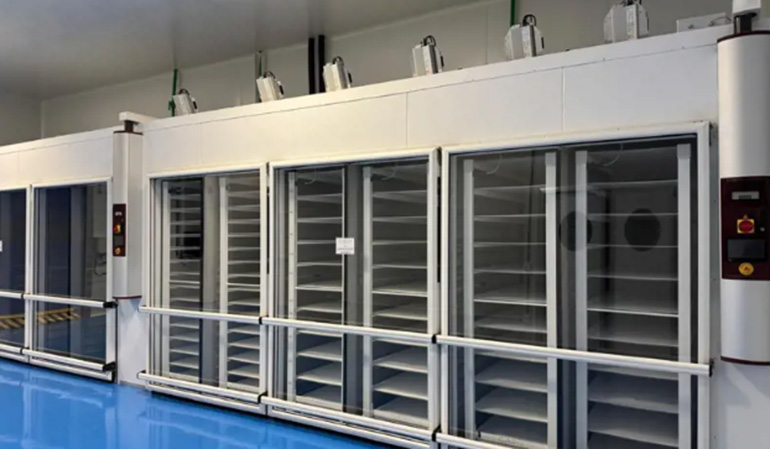 Subasta online de maquinaria y equipos de laboratorio procedentes de una empresa de cannabis medicinal